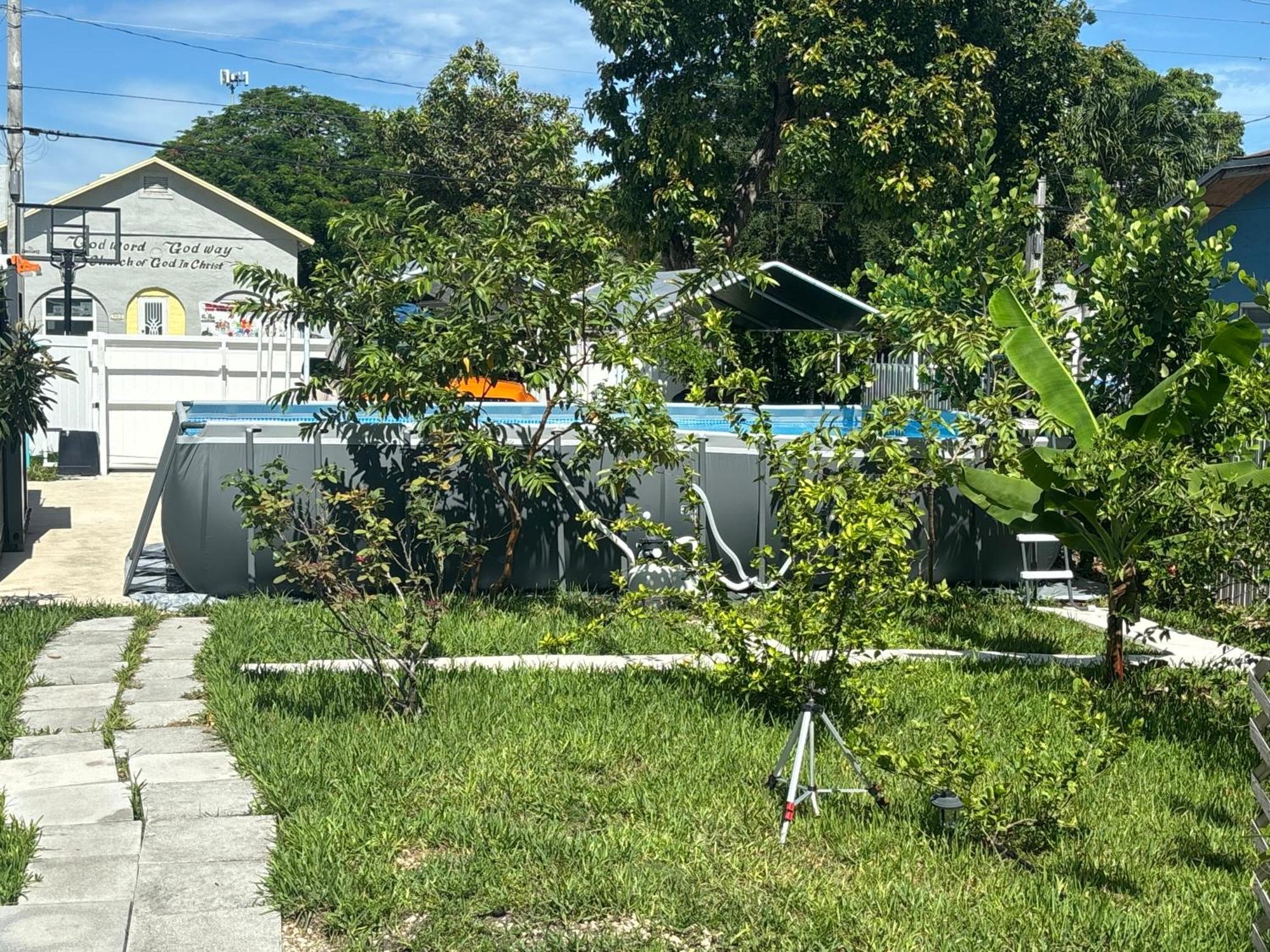 Mini House Oasis Hotell Miami Springs Exteriör bild