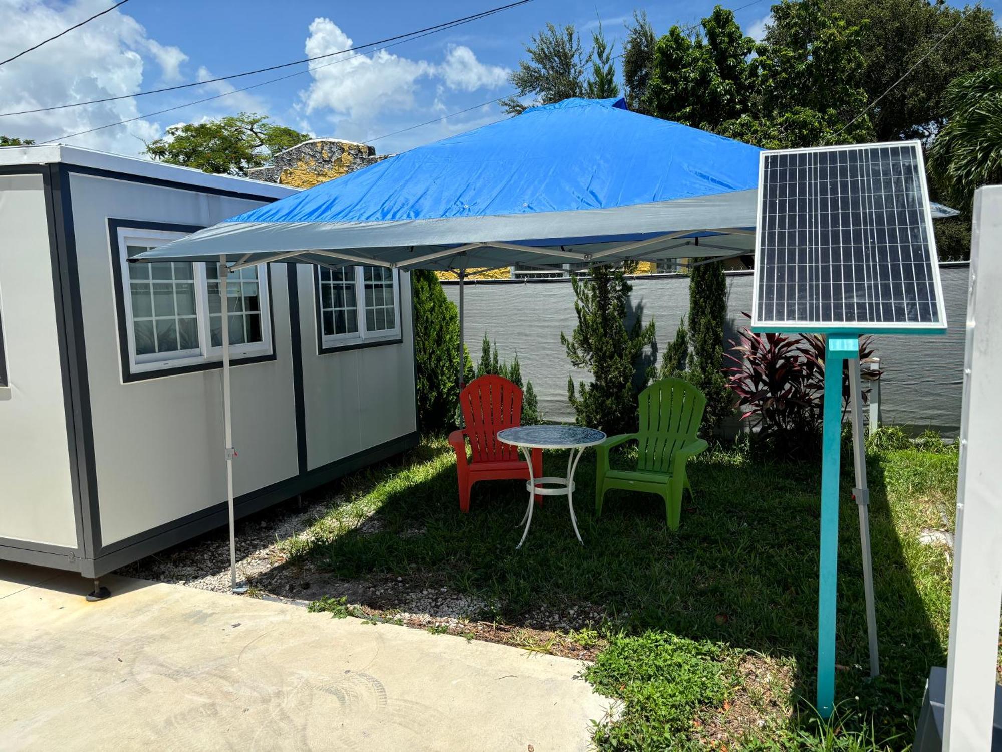 Mini House Oasis Hotell Miami Springs Exteriör bild